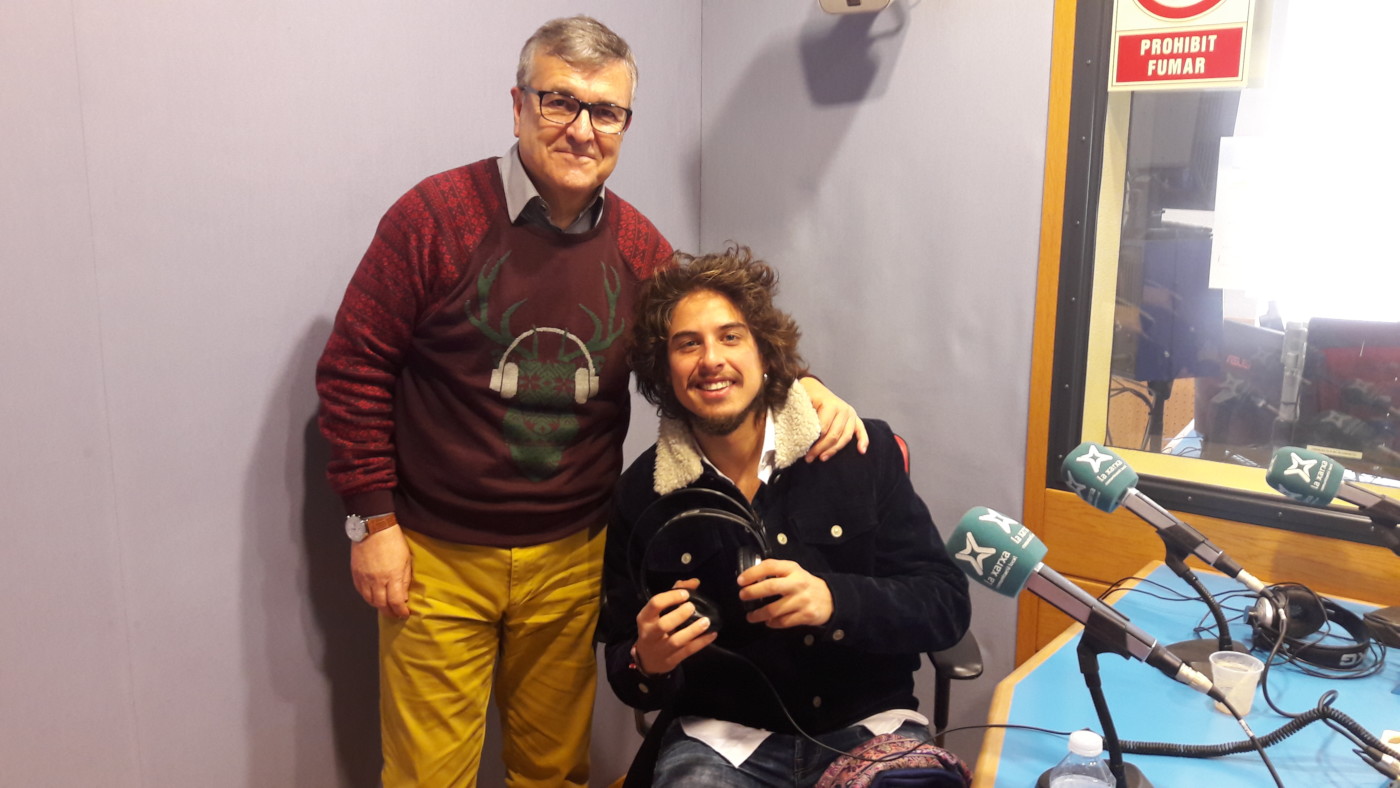 Kiki Morente, paseando por el Albayzín