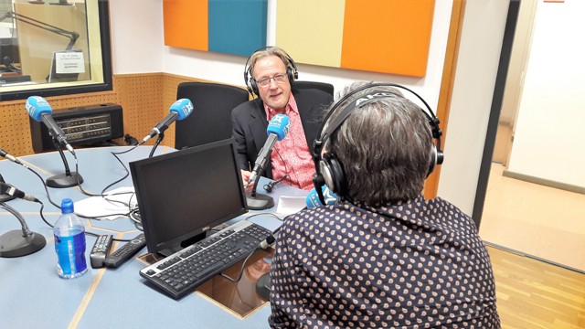 Ojos que convierten el deseo en poesía